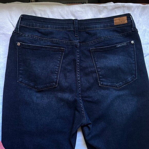 Judy Blue Navy Dark Wash High-Rise Boyfriend Jeans Size 13/31 Distressed Details - Picture 10 of 12